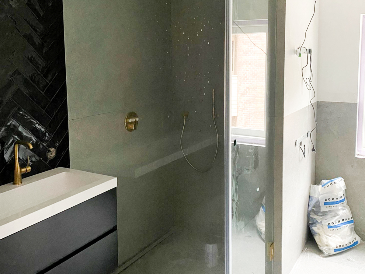 AK_Badkamer_renovatie_Touch_of_gold_1.jpg